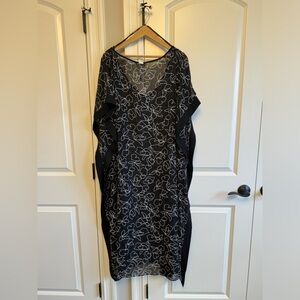 Calvin Klein L/X black and white swim suit coverup